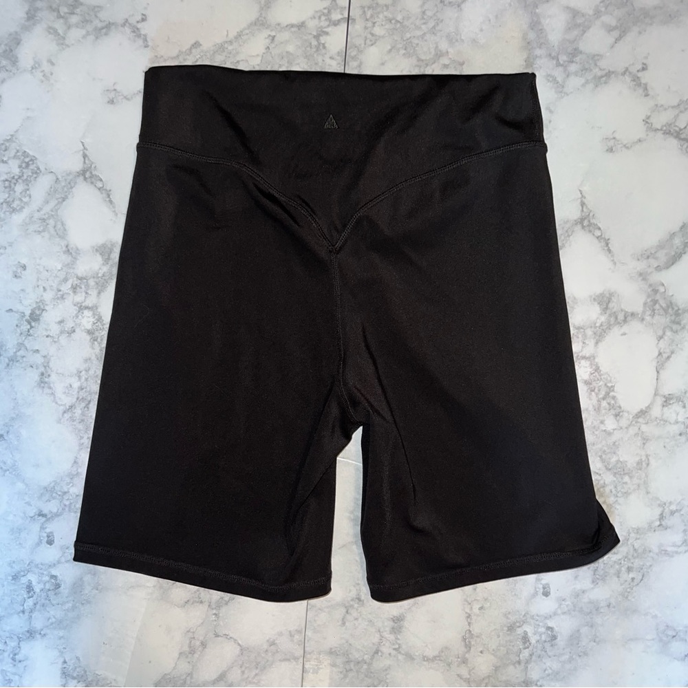Balance Athletica- The Cloud Rider
Short - Midnight - Black Triangle Logo.